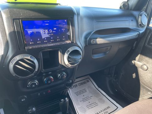 Used 2013 Jeep Wrangler Sport image 9