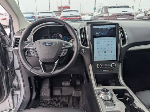 Used 2024 Ford Edge SEL image 8