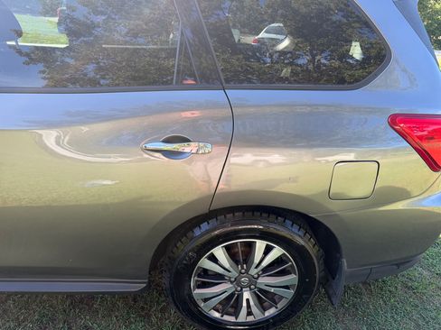 Used 2017 Nissan Pathfinder 4WD image 34