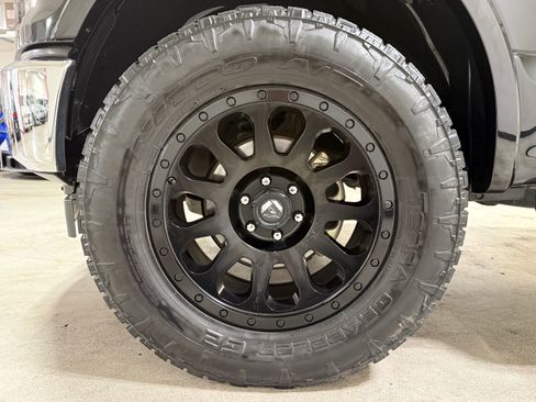Used 2017 Ford F150 4x4 SuperCrew Lariat w/ FX4 image 13