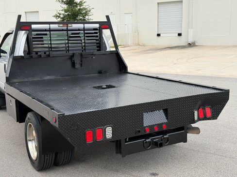 Used 2012 Ford F550 image 36