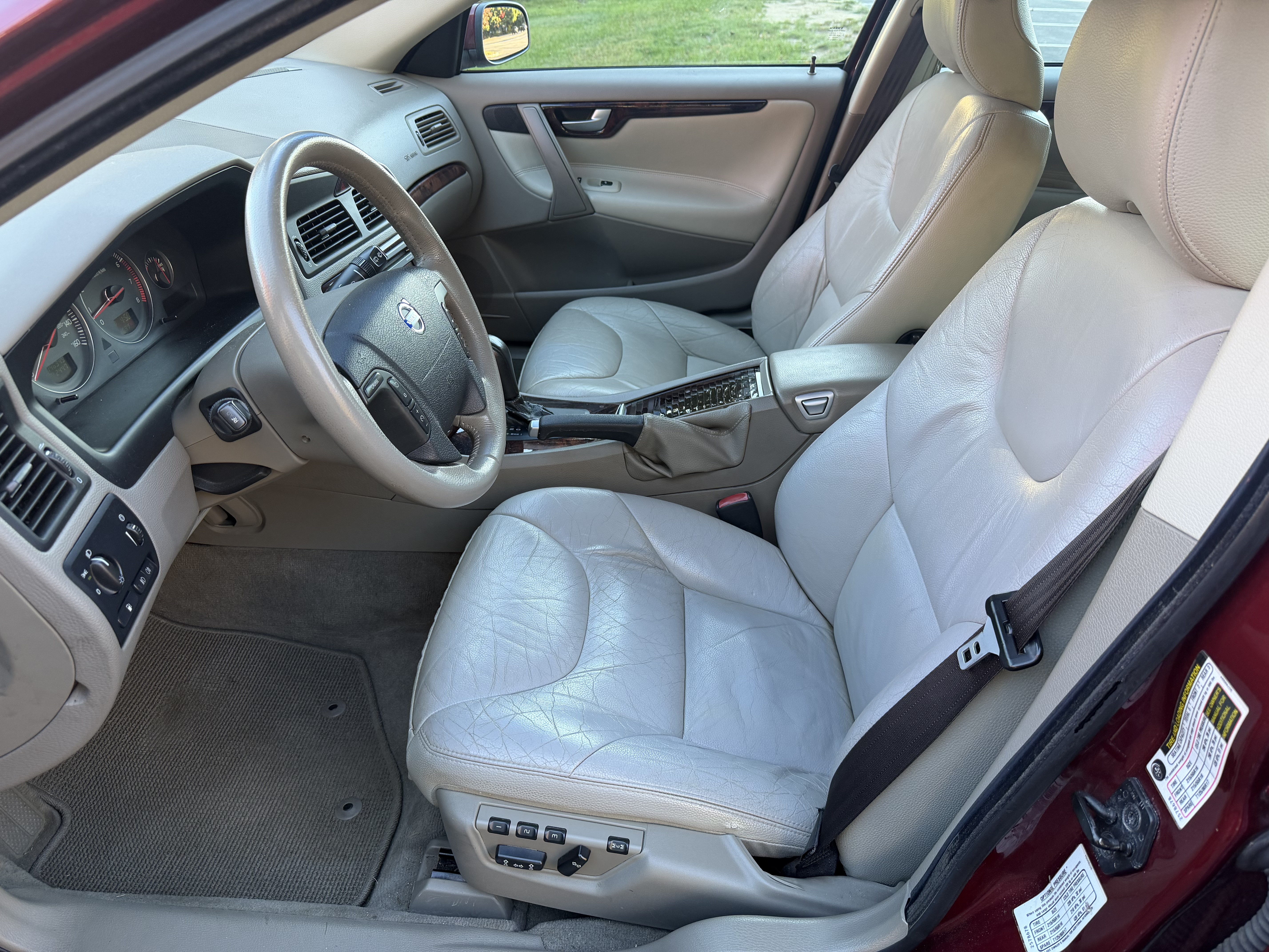 Used 2006 Volvo V70 2.5T FWD image 27