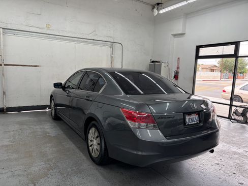 Used 2009 Honda Accord LX Sedan image 5