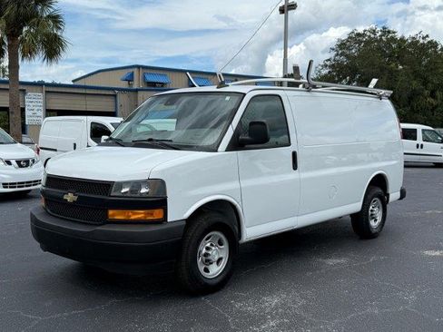 Used 2020 Chevrolet Express 2500 image 3