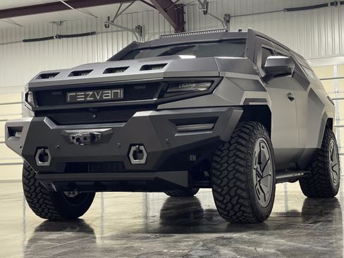 Used 2023 Cadillac Escalade Platinum Luxury image 9