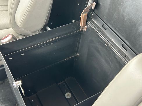 Used 2014 Chevrolet Express 2500 image 14