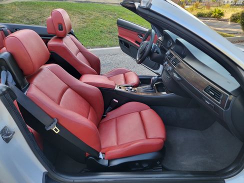Used 2011 BMW 335i Convertible RWD image 15