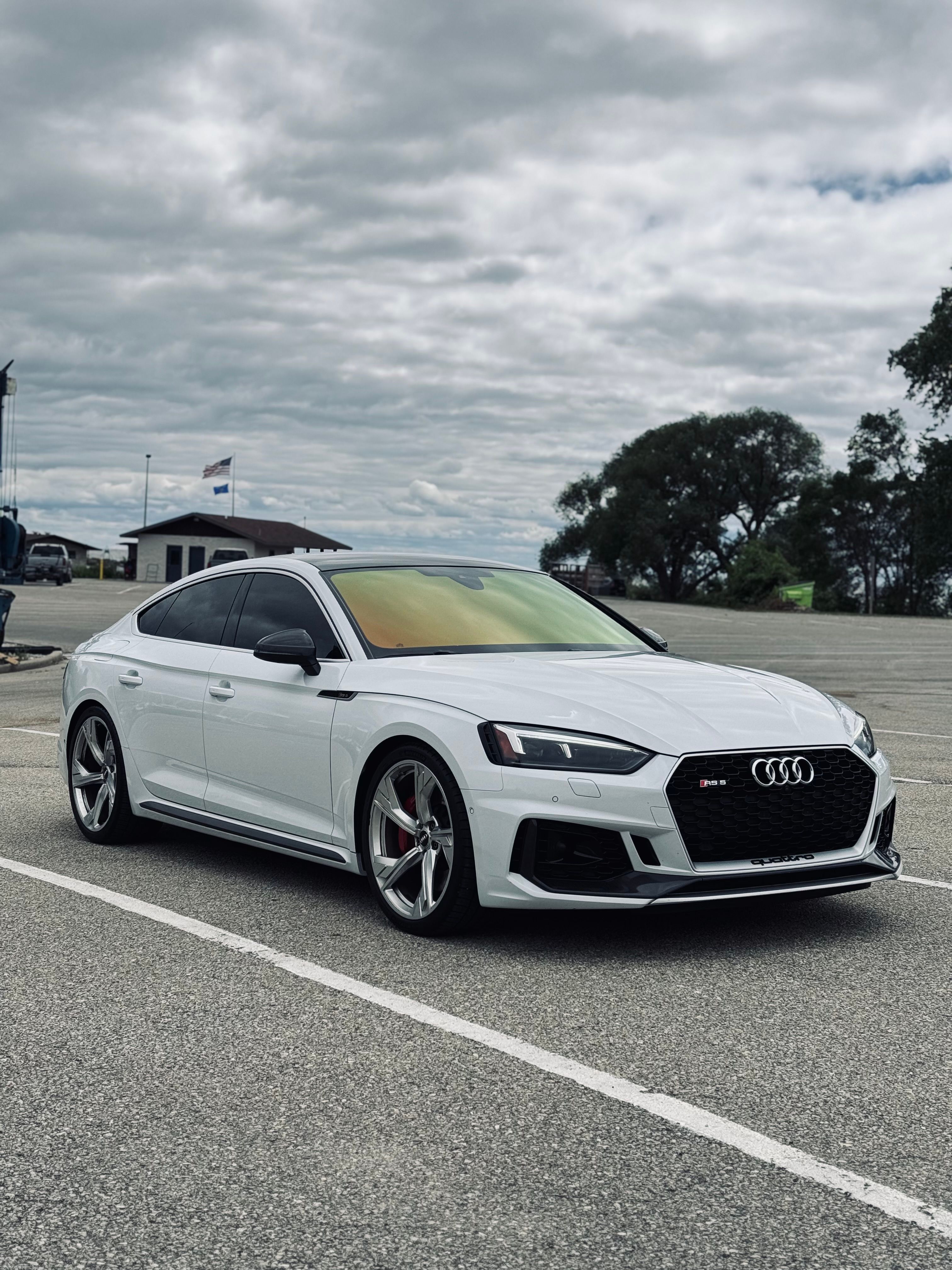 Used 2019 Audi RS 5 Sportback AWD/4WD image 2