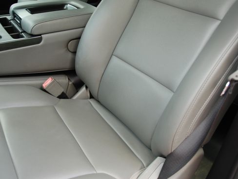 Used 2017 Chevrolet Silverado 2500 4x4 Crew Cab image 15