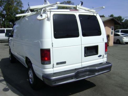 Used 2006 Ford E-350 and Econoline 350 image 5
