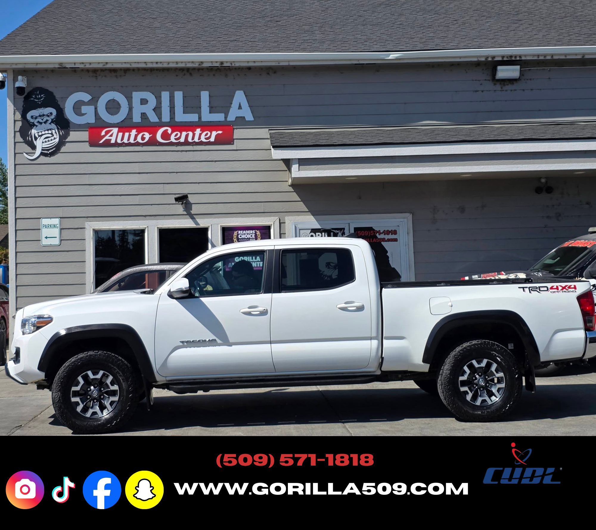 Used 2017 Toyota Tacoma TRD Off-Road AWD/4WD image 4