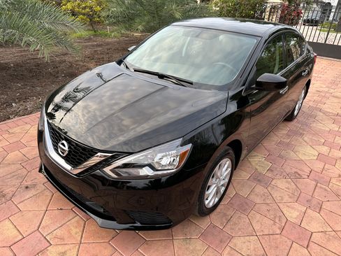 Used 2019 Nissan Sentra SV image 1
