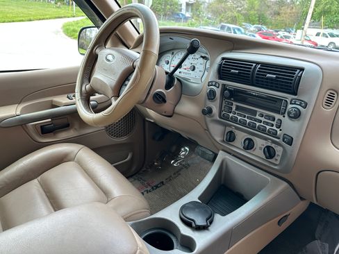 Used 2002 Ford Explorer Sport Trac image 13