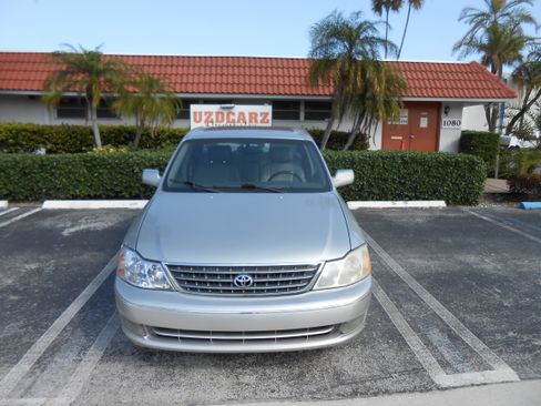 Used 2004 Toyota Avalon XLS image 7