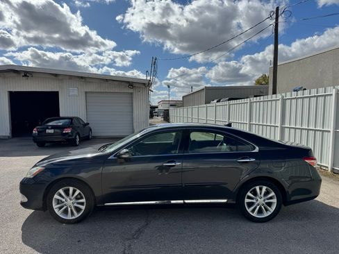 Used 2011 Lexus ES 350 image 16