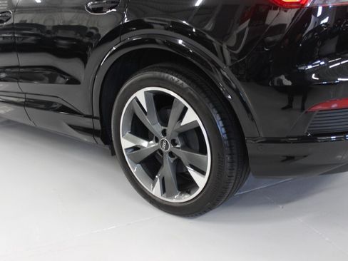 Used 2024 Audi Q4 e-tron quattro Prestige AWD/4WD image 11