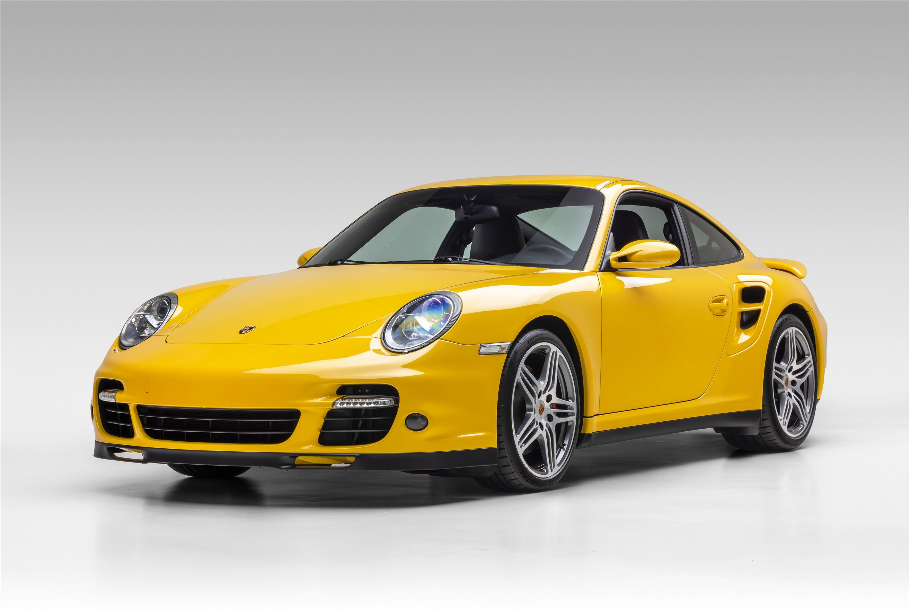 Used 2007 Porsche 911 Turbo 4 Coupe AWD/4WD image 1