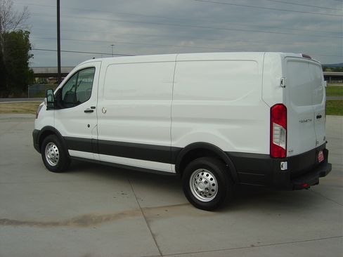 Used 2021 Ford Transit 250 image 2