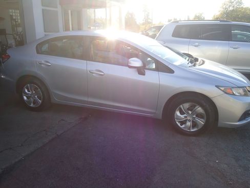 Used 2013 Honda Civic LX image 4