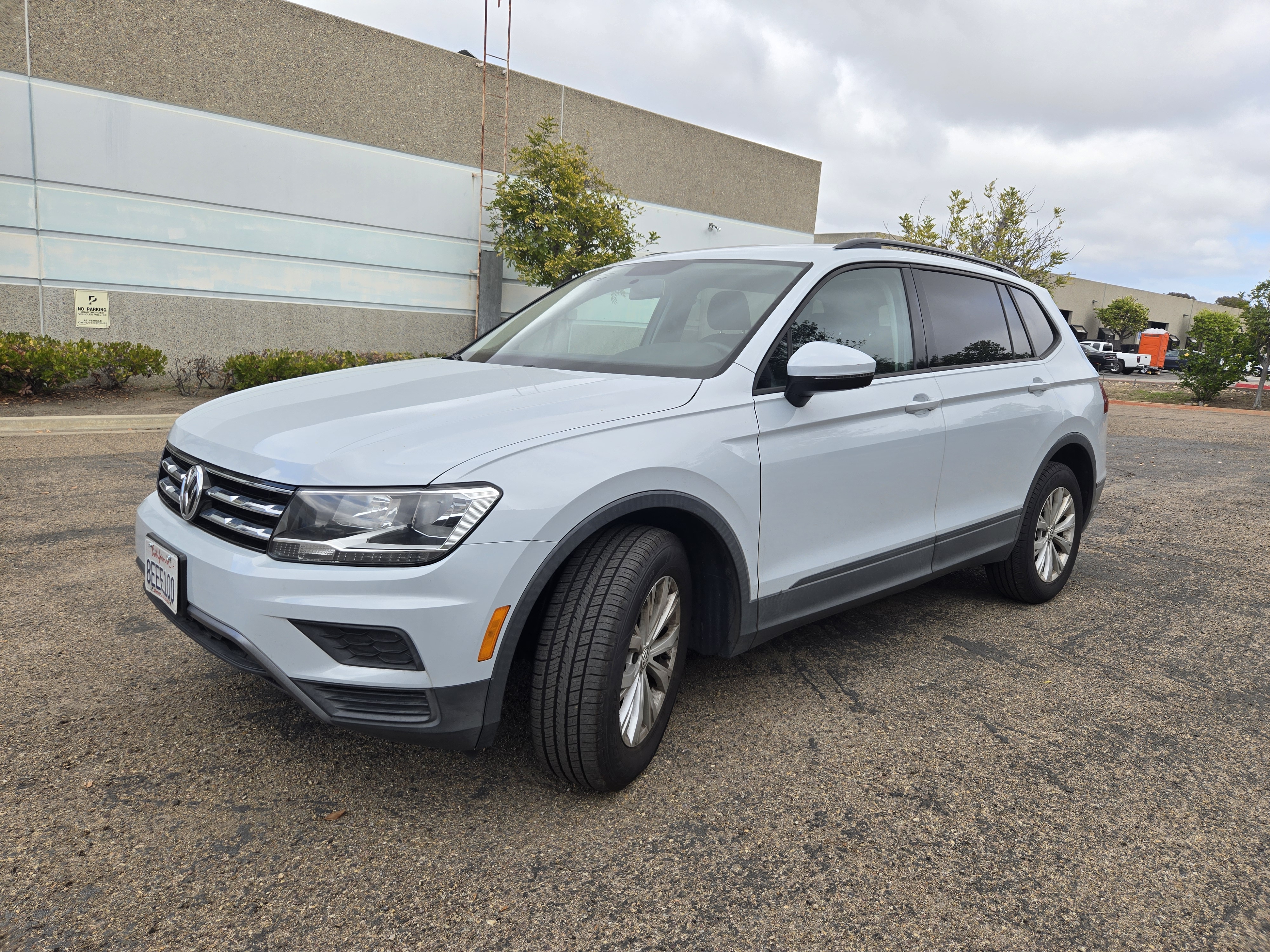 Used 2018 Volkswagen Tiguan FWD S image 2