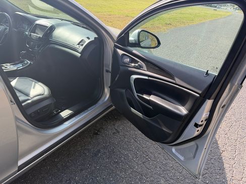 Used 2016 Buick Regal Premium image 63