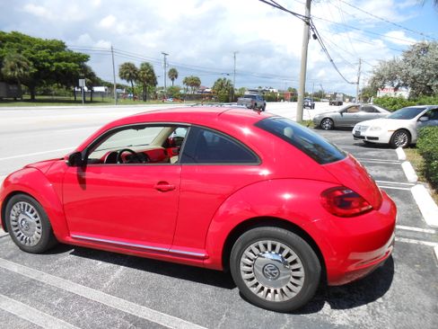 Used 2012 Volkswagen Beetle 2.5 image 3