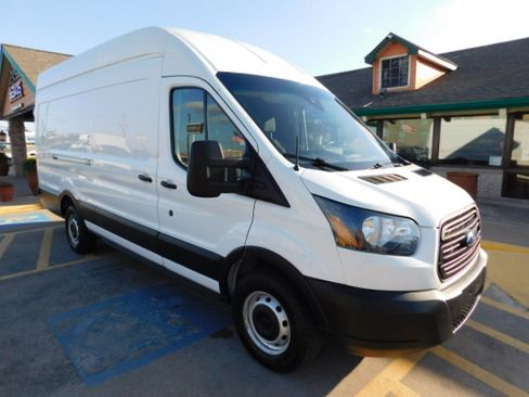 Used 2019 Ford Transit 350 image 2