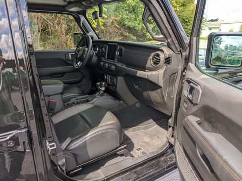 Used 2023 Jeep Gladiator High Altitude image 8