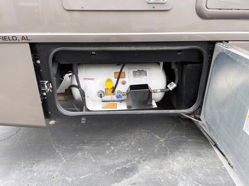 Used 2020 Mercedes-Benz Sprinter 4500 image 58