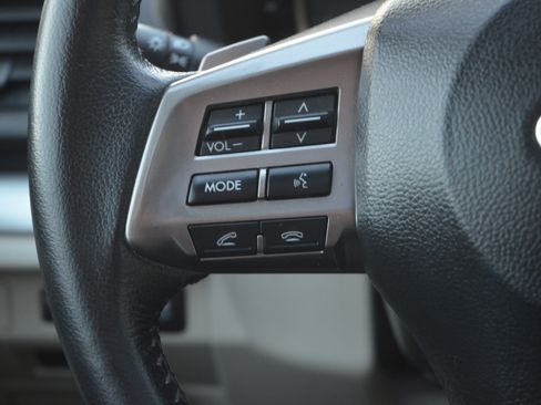 Used 2014 Subaru XV Crosstrek 2.0i Limited image 12