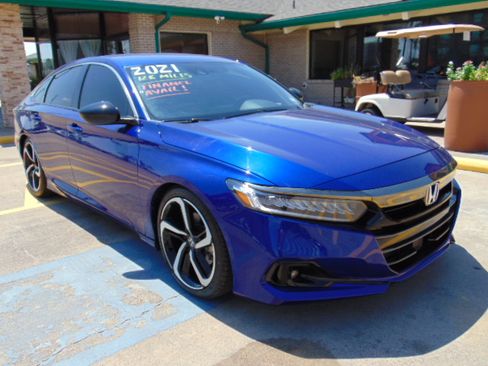 Used 2021 Honda Accord Sport image 2