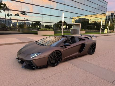 Used 2015 Lamborghini Aventador LP 700-4 Roadster AWD/4WD image 16