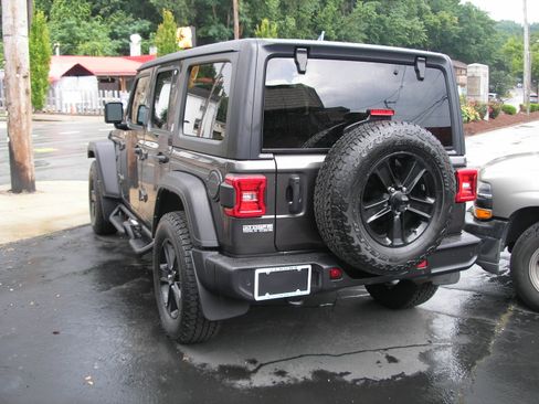 Used 2021 Jeep Wrangler Unlimited Sport S AWD/4WD image 2