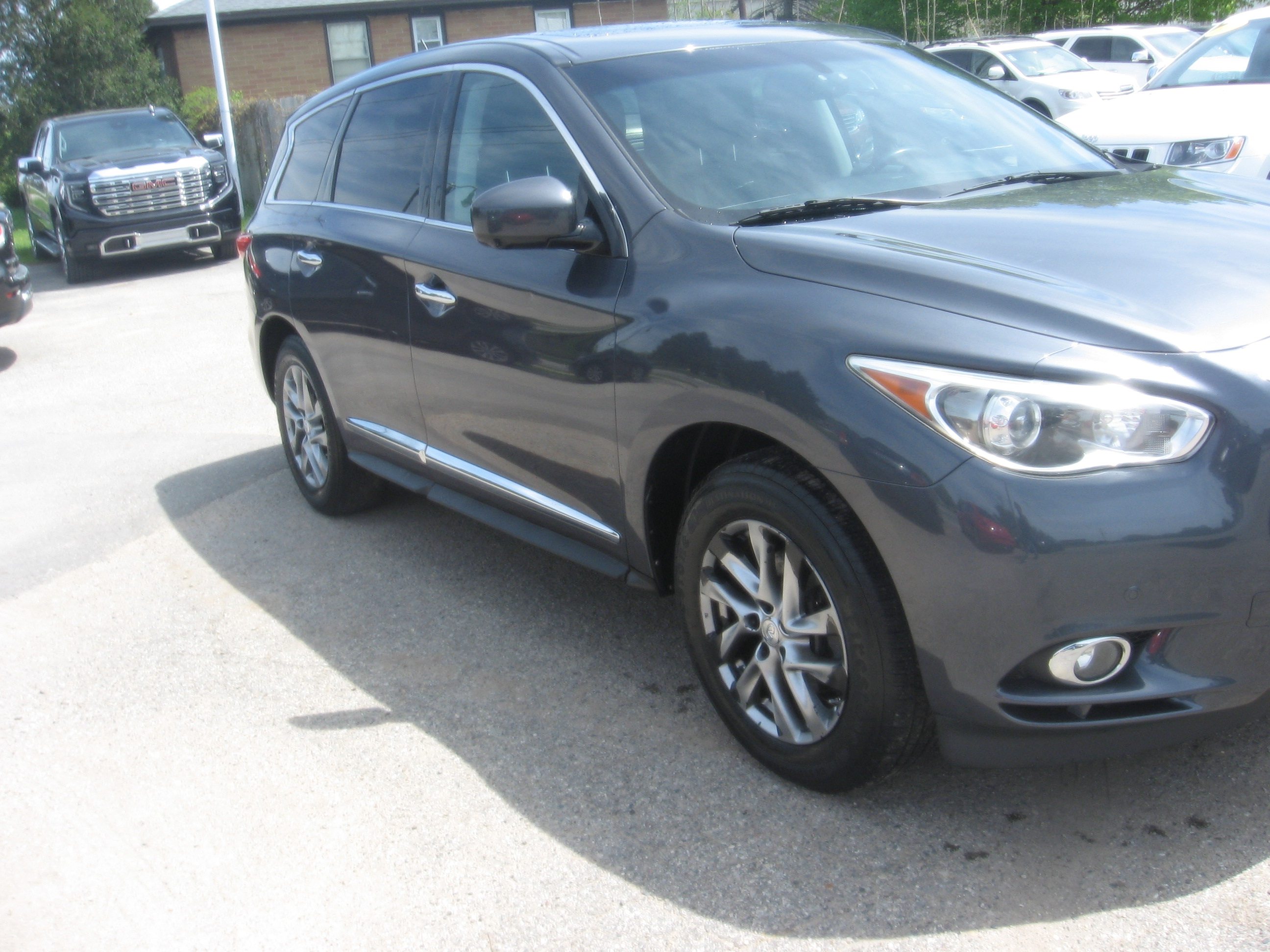 Used 2013 INFINITI JX35 AWD image 3
