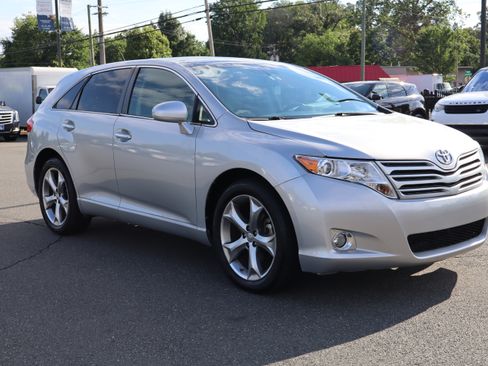 Used 2011 Toyota Venza AWD image 10