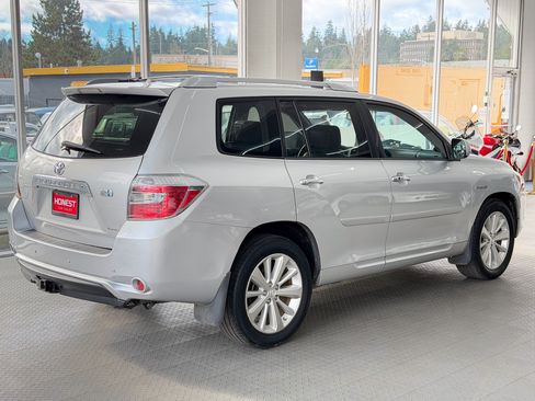 Used 2010 Toyota Highlander Limited image 4