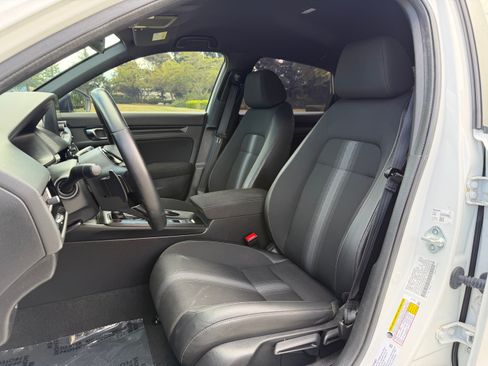 Used 2025 Honda Civic Sport Sedan image 14