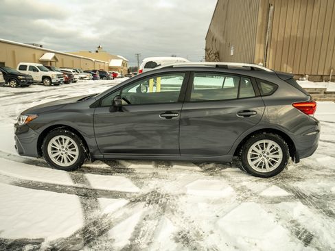 Used 2018 Subaru Impreza 2.0i Premium image 7