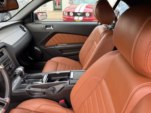 Used 2012 Ford Mustang Premium image 5