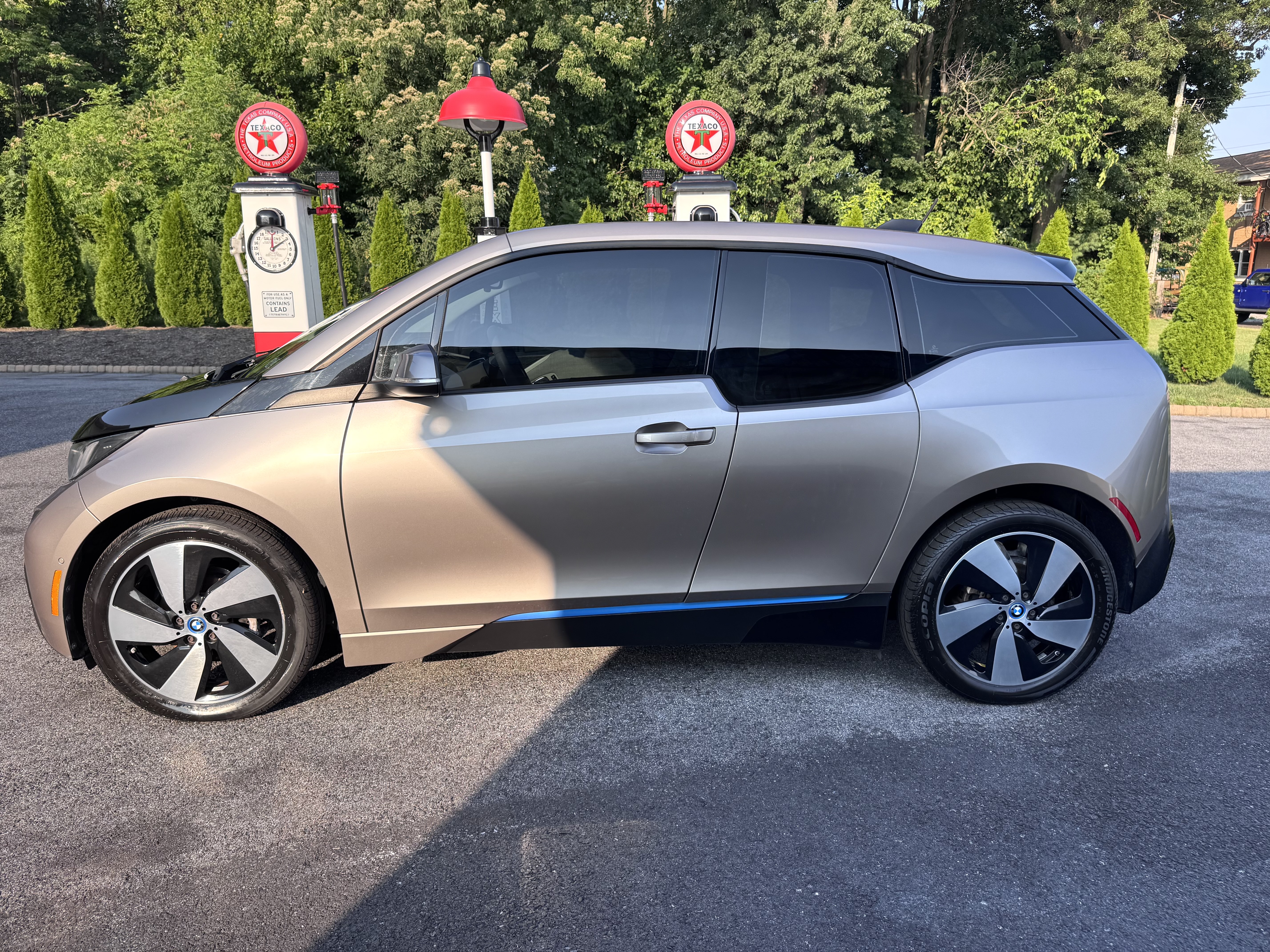 Used 2014 BMW i3 RWD image 9