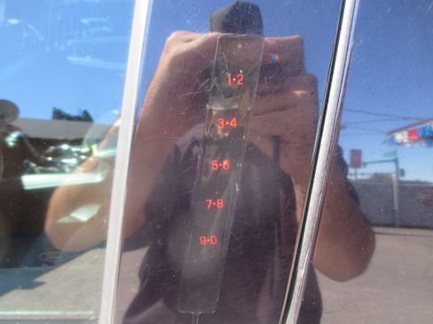 Used 2018 Ford Explorer XLT image 5