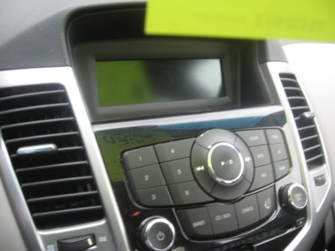 Used 2012 Chevrolet Cruze Eco image 11