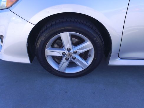 Used 2012 Toyota Camry SE image 28