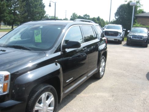 Used 2017 GMC Terrain AWD SLE w/ SLE-2 image 1