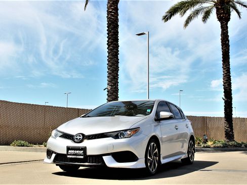 Used 2016 Scion iM image 7