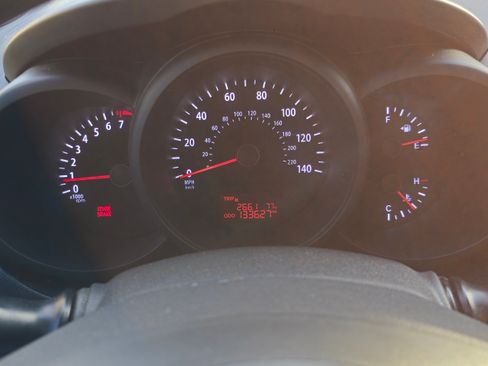 Used 2013 Kia Soul image 17