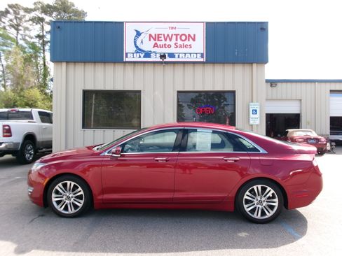 Used 2015 Lincoln MKZ image 14