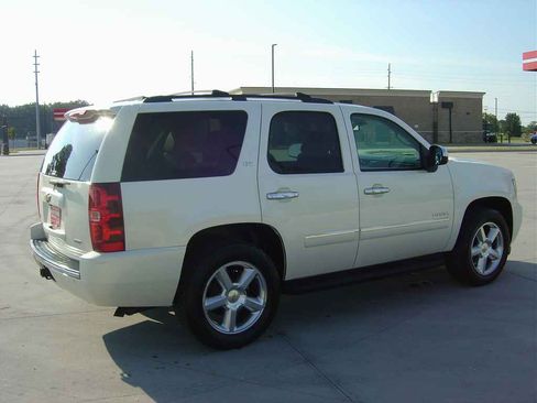 Used 2011 Chevrolet Tahoe LTZ image 4