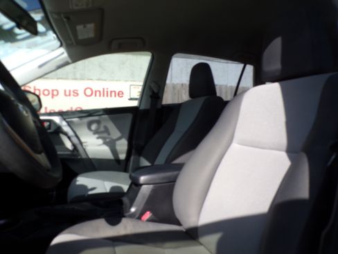 Used 2015 Toyota RAV4 FWD LE image 6