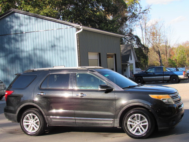 Used 2014 Ford Explorer 4WD XLT image 12